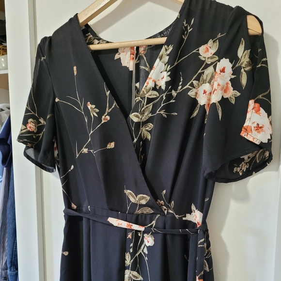 Peek a Boo Maxi Dress - Picture 1 of 6